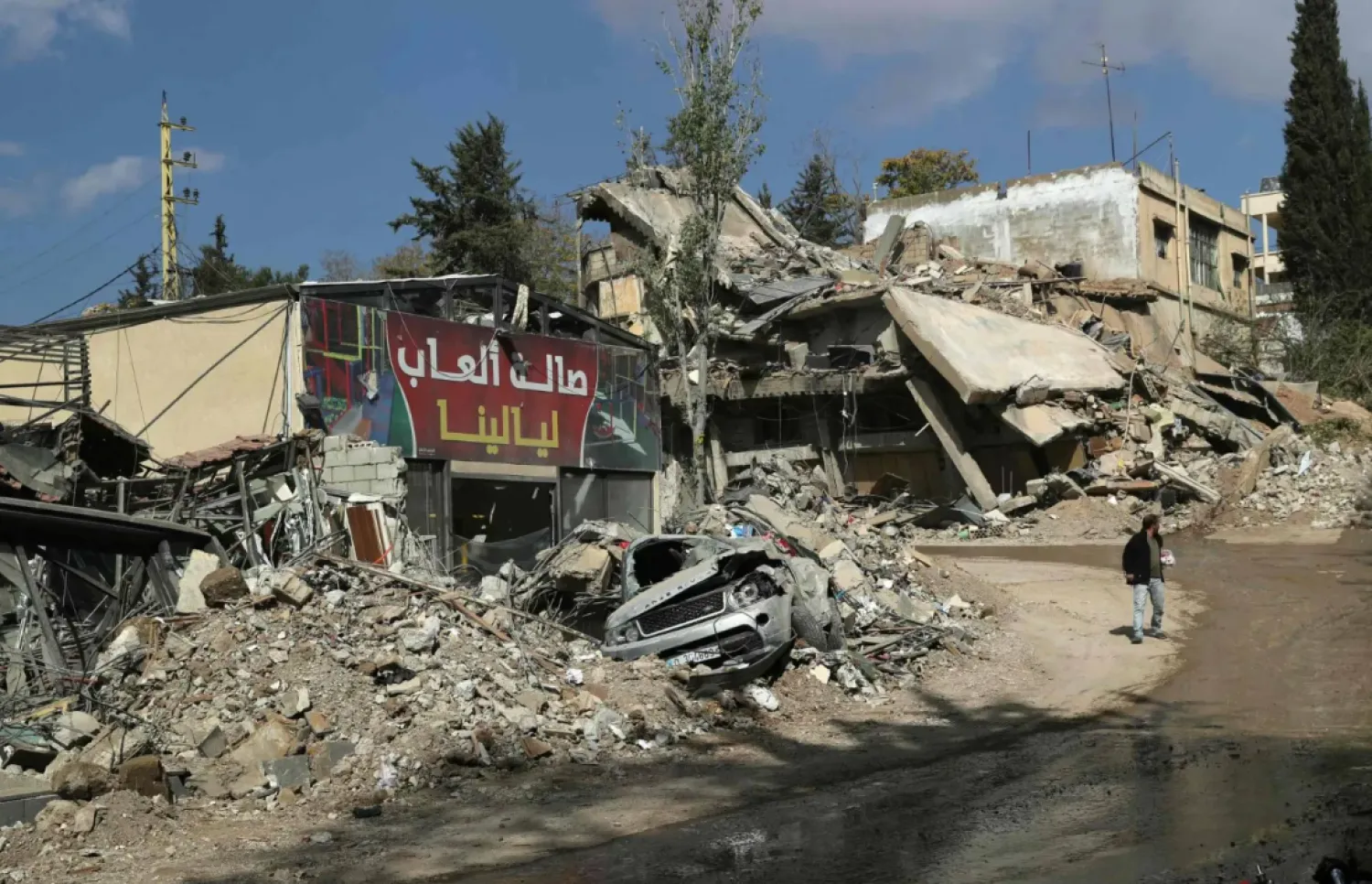 Israel launches series of strikes on East Lebanon